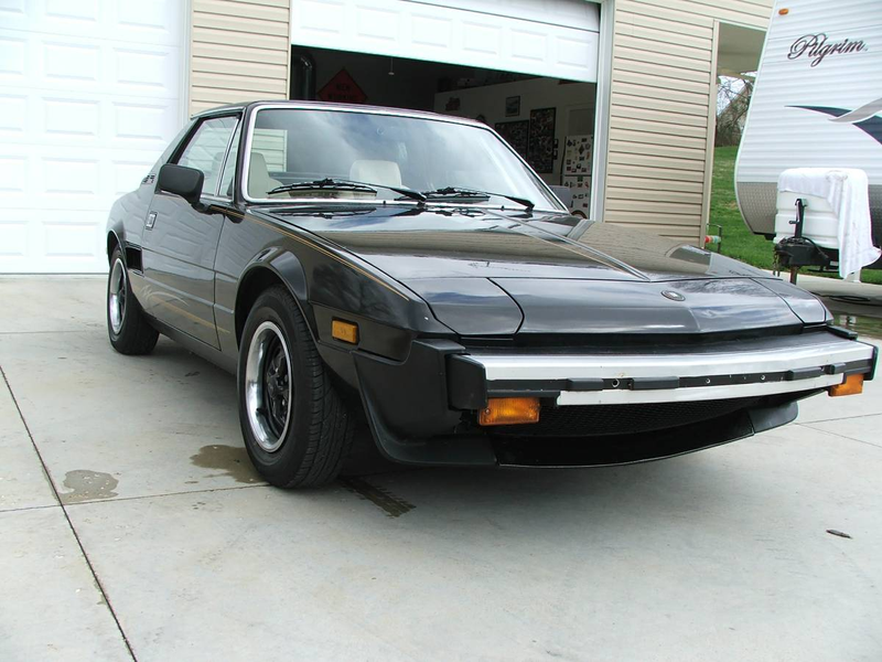 Illustration for article titled At $5,700 For Both, Would You Go For This Fiat X1/9 Targa Two-fer?